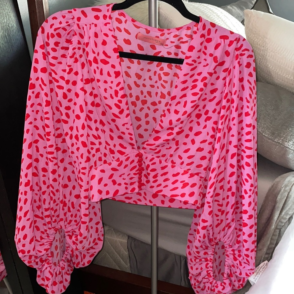 Beautiful pink and red blouse Small